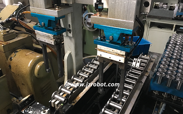 無(wú)心磨床臺(tái)階磨帶機(jī)械手